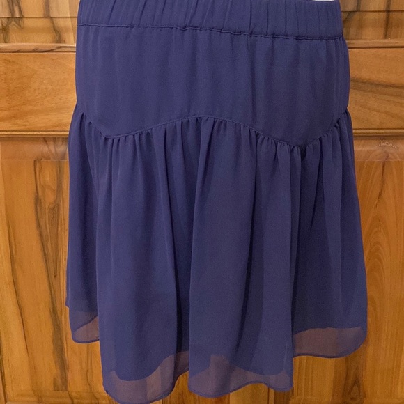BCBGeneration - Short Purple Chiffon Flowy Mini Skirt with Pockets! EUC - M - Picture 8 of 8